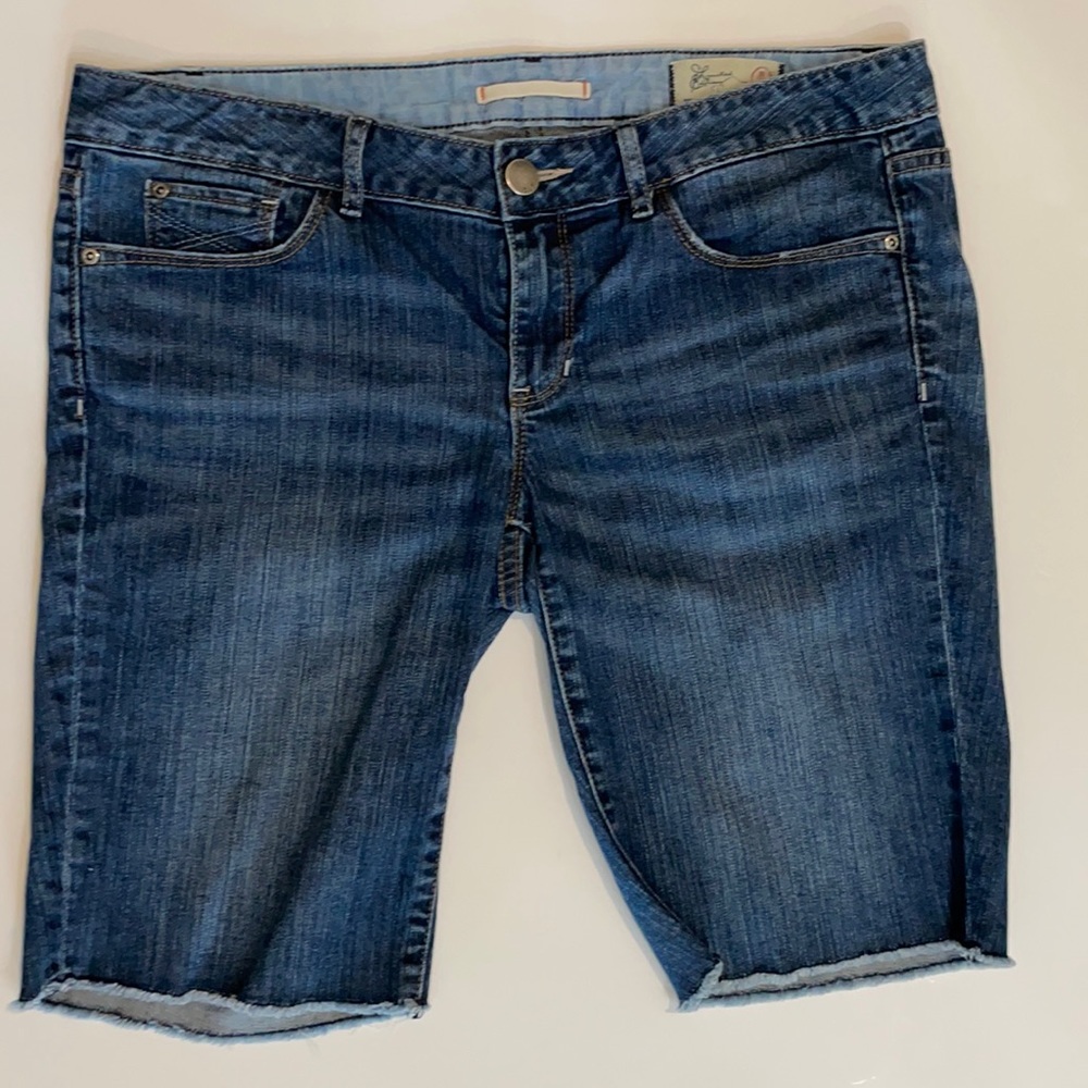 Levi’s Bermuda Shorts, Fray Hemlines, EC